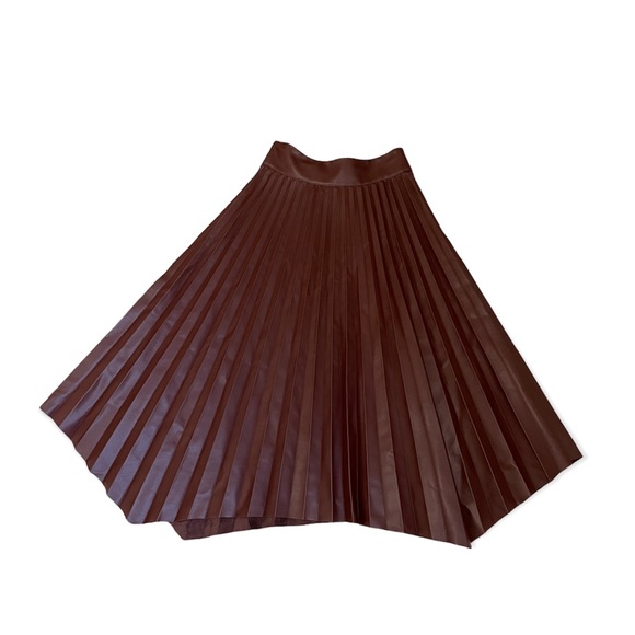 Zara XS brown faux leather pleated skirt high waisted Asymmetric hem Zipper - Picture 2 of 11